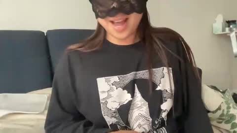 publicuniversalpussy online show from 11/10/25, 01:10