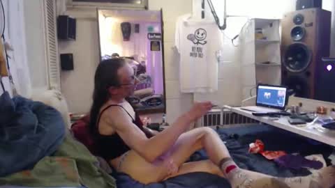 puff0169 online show from 04/25/26, 06:38