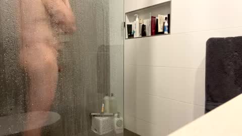 Snapshot of puffiest chatting on 01/12/25, 10:12 puffiest online show from 01/12/25, 10:12