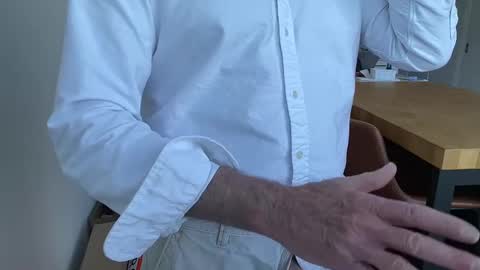 Snapshot of puffiest chatting on 01/29/25, 01:37 puffiest online show from 01/29/25, 01:37