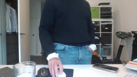 Snapshot of puffiest chatting on 09/17/25, 02:57 puffiest online show from 09/17/25, 02:57