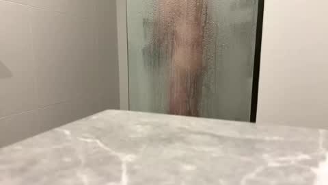 Snapshot of puffiest chatting on 10/27/25, 02:04 puffiest online show from 10/27/25, 02:04