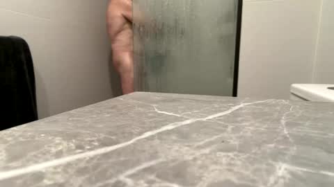 Snapshot of puffiest chatting on 11/15/25, 07:27 puffiest online show from 11/15/25, 07:27