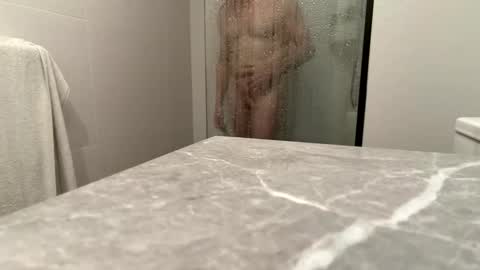 Snapshot of puffiest chatting on 12/17/25, 01:11 puffiest online show from 12/17/25, 01:11