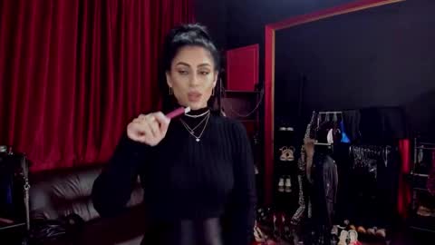 MissPuffyLove online show from 12/18/25, 07:53