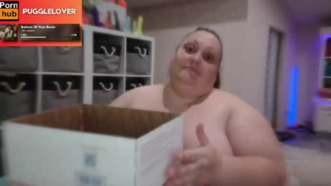 Snapshot of pugglelover chatting on 04/21/26, 03:50 Puggie - online show from 04/21/26, 03:50