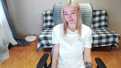 Polly online show from 10/05/25, 04:44