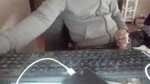 pup_y online show from 12/23/25, 10:46