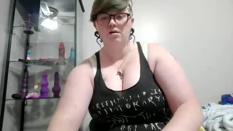 Snapshot of pupghostt chatting on 12/20/25, 07:21 PupGhostt online show from 12/20/25, 07:21