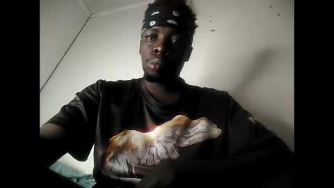 Pureblack  online show from 10/10/25, 10:03