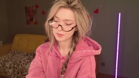 Bella online show from 02/15/26, 05:37