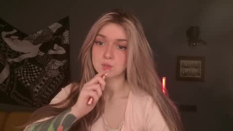 Bella online show from 04/24/26, 07:44