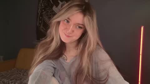 Snapshot of purple_averge chatting on 04/29/26, 12:31 Bella online show from 04/29/26, 12:31