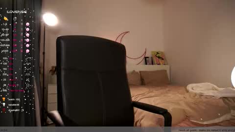 Snapshot of purple_baby chatting on 10/29/25, 06:20 Sasha  wait you here 6 of November. will celebrate my B- day online show from 10/29/25, 06:20