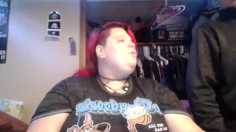 Snapshot of purpleunicorn42 chatting on 01/05/25, 02:27 Shade online show from 01/05/25, 02:27