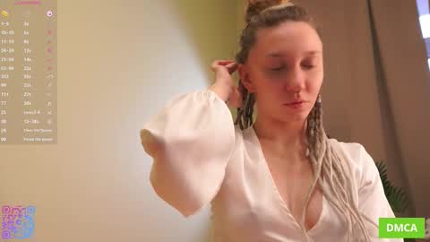 Sophie  Fav patterns 99199444press my buttons  see what happens  online show from 11/03/25, 05:31