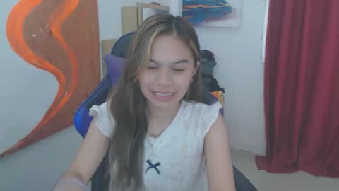 Snapshot of pussiswet_xx chatting on 05/26/26, 05:09 jessy online show from 05/26/26, 05:09