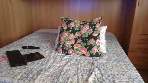 Mary online show from 02/06/25, 12:37