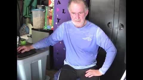 Snapshot of pussy_licker0127 chatting on 12/11/24, 07:14 Mark online show from 12/11/24, 07:14