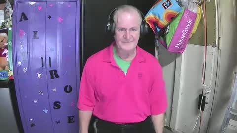 Snapshot of pussy_licker0127 chatting on 01/09/25, 05:43 Mark online show from 01/09/25, 05:43