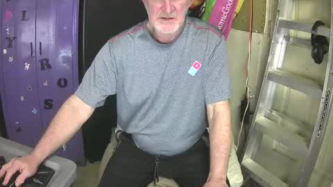 Snapshot of pussy_licker0127 chatting on 03/04/25, 05:13 Mark online show from 03/04/25, 05:13