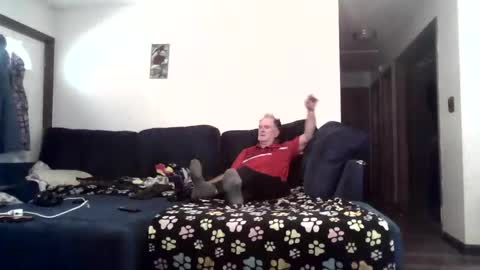 Snapshot of pussy_licker0127 chatting on 10/24/25, 04:03 Mark online show from 10/24/25, 04:03