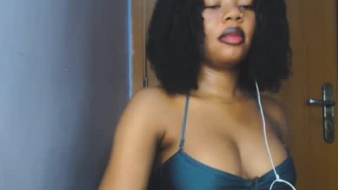 Snapshot of pussy_x_cookie chatting on 02/25/26, 06:45 stella online show from 02/25/26, 06:45