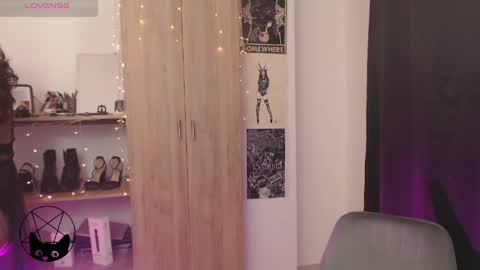 Mari online show from 04/02/26, 02:31