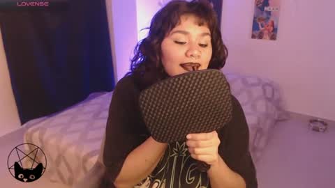 Mari online show from 06/25/26, 05:34
