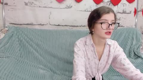 Snapshot of pussykatt_girl chatting on 02/14/25, 01:34 pussykatt_girl online show from 02/14/25, 01:34