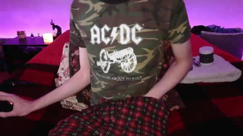 pussylover2182 online show from 02/07/25, 05:41