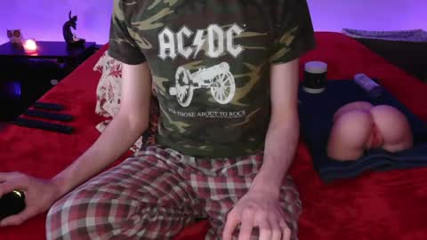 pussylover2182 online show from 03/05/25, 06:12