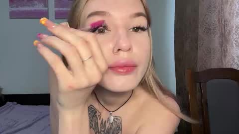 Lina online show from 09/15/25, 06:02