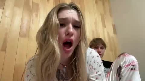 Lina online show from 09/23/25, 08:23