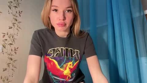 Lina online show from 09/24/25, 02:42