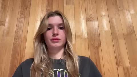 Lina online show from 09/25/25, 02:43