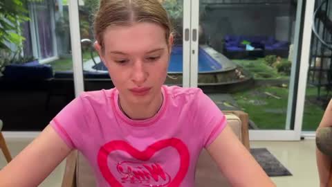 Lina online show from 02/22/26, 11:36