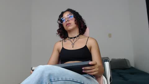 Izumi online show from 12/25/24, 03:18