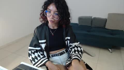 Izumi online show from 03/09/25, 05:55