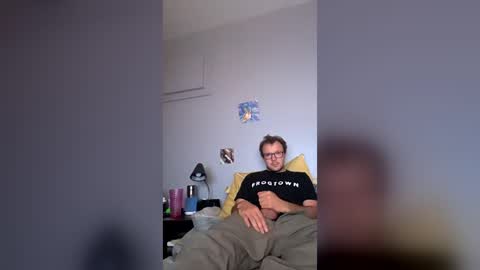 Snapshot of pvghhyt chatting on 06/18/26, 04:57 park online show from 06/18/26, 04:57