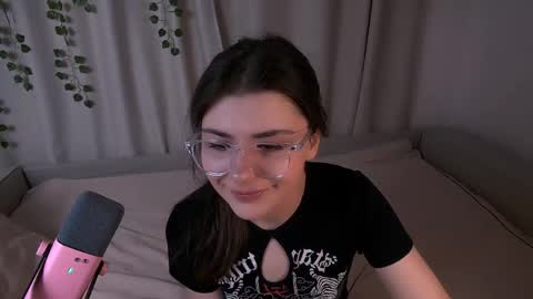 Ava online show from 06/07/26, 06:00