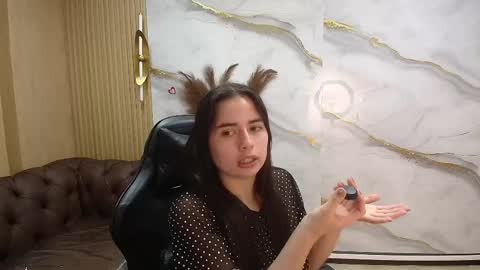 Qetsyah online show from 04/18/26, 07:58