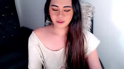 qt_luna18 online show from 12/18/24, 02:28