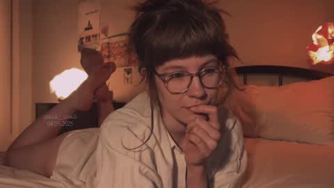    online show from 03/04/25, 03:48