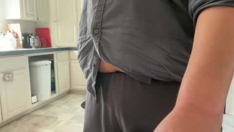 Snapshot of qualitative chatting on 10/14/25, 09:04 qualitative online show from 10/14/25, 09:04