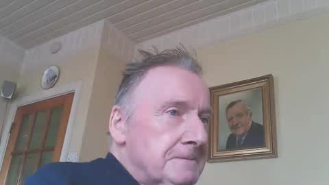 Snapshot of quathead chatting on 09/19/25, 03:02 quathead online show from 09/19/25, 03:02