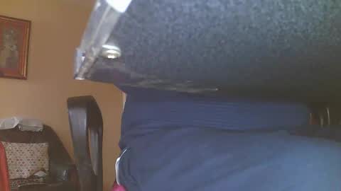 Snapshot of quathead chatting on 12/01/25, 12:10 quathead online show from 12/01/25, 12:10