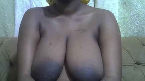 queeen online show from 02/22/26, 07:29