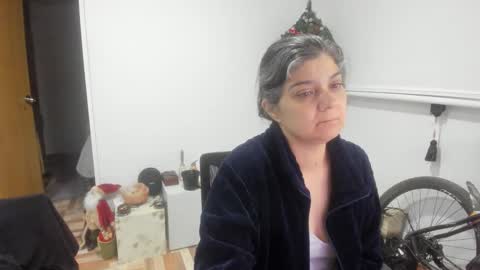 queemking online show from 01/10/26, 12:56