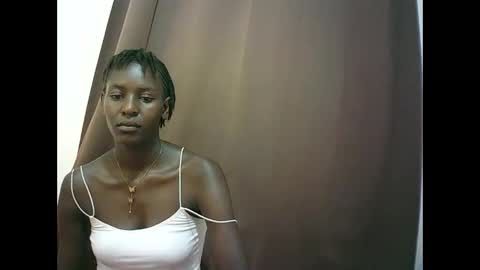 Snapshot of queen_0012 chatting on 04/23/26, 02:30 asher online show from 04/23/26, 02:30